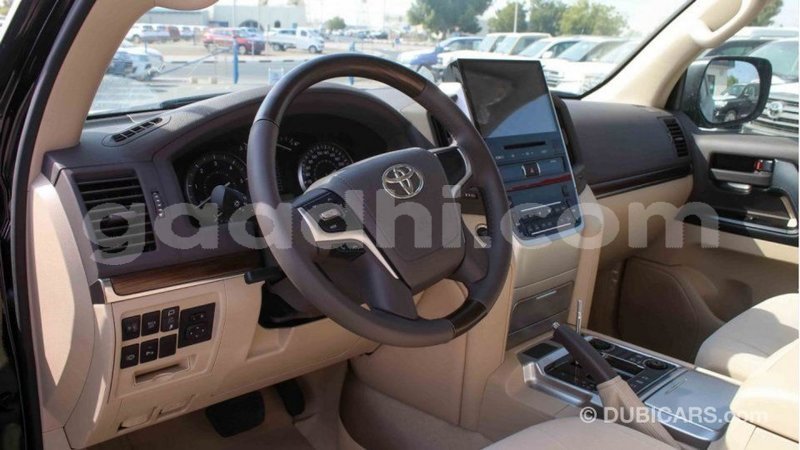 Big with watermark toyota land cruiser somalia import dubai 3579