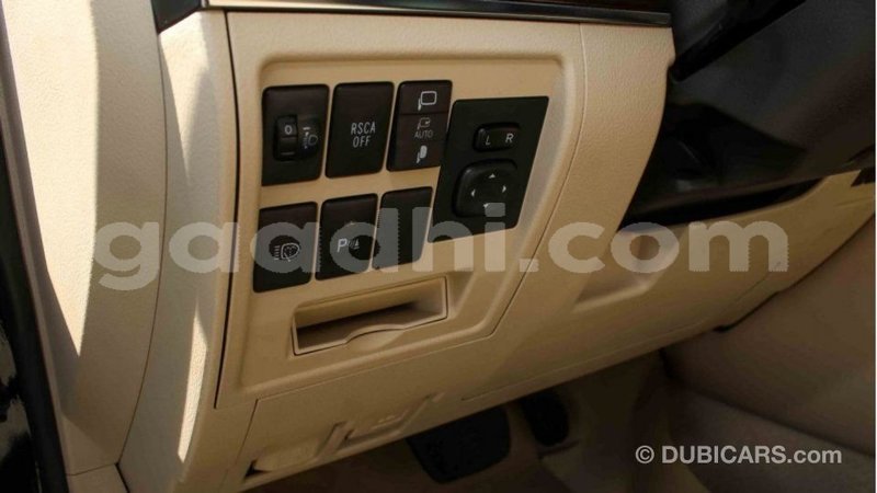 Big with watermark toyota land cruiser somalia import dubai 3579