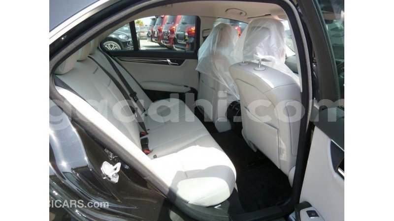 Big with watermark mercedes benz 200 somalia import dubai 3589