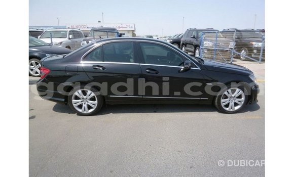 Acheter Import Voiture Mercedes-Benz 200 Noir à Import - Dubai, Somalie Acheter Import Voiture Mercedes-Benz 200 Noir à Import - Dubai, Somalie