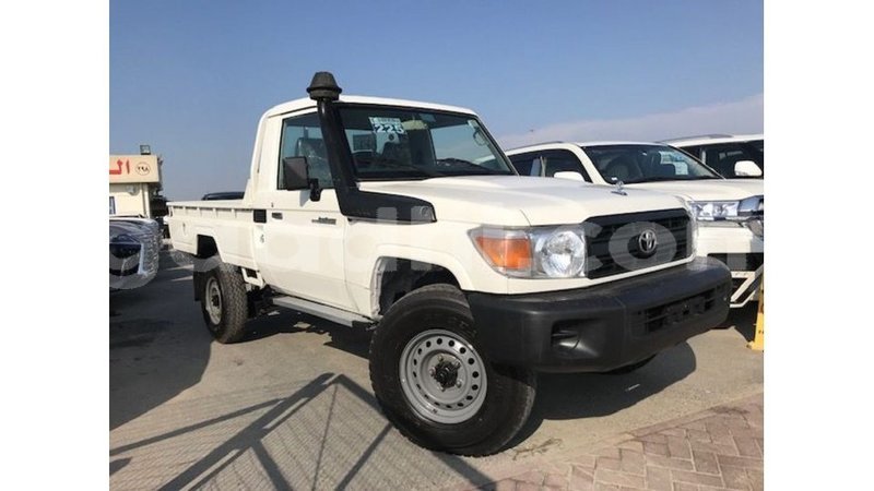 Big with watermark toyota land cruiser somalia import dubai 3593