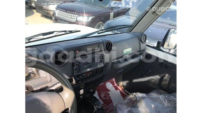 Big with watermark toyota land cruiser somalia import dubai 3593