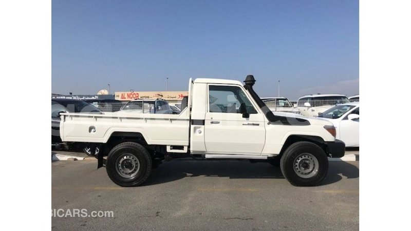 Big with watermark toyota land cruiser somalia import dubai 3593