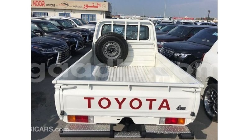 Big with watermark toyota land cruiser somalia import dubai 3593