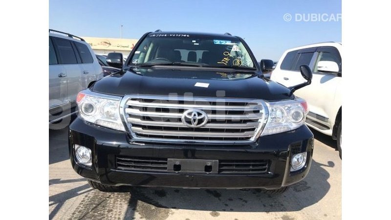 Big with watermark toyota land cruiser somalia import dubai 3596