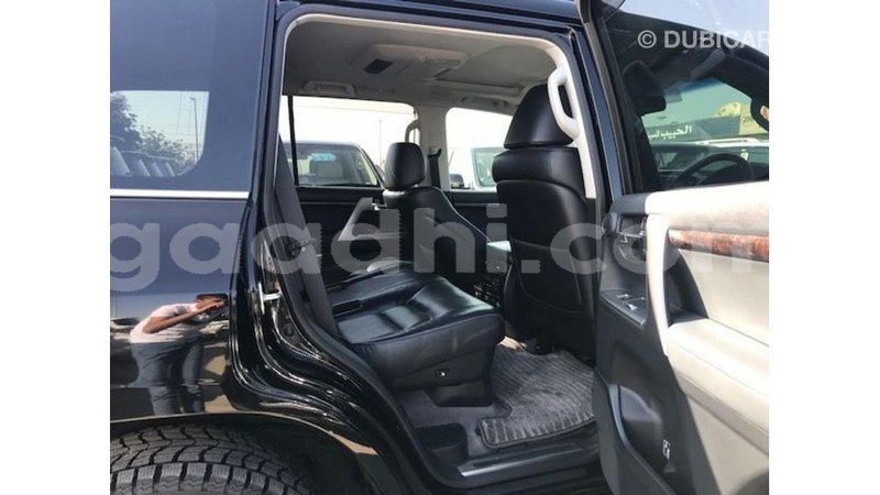 Big with watermark toyota land cruiser somalia import dubai 3596