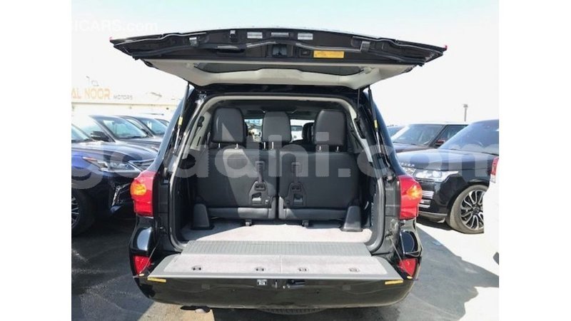 Big with watermark toyota land cruiser somalia import dubai 3596