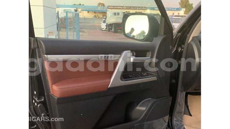 Big with watermark toyota land cruiser somalia import dubai 3598