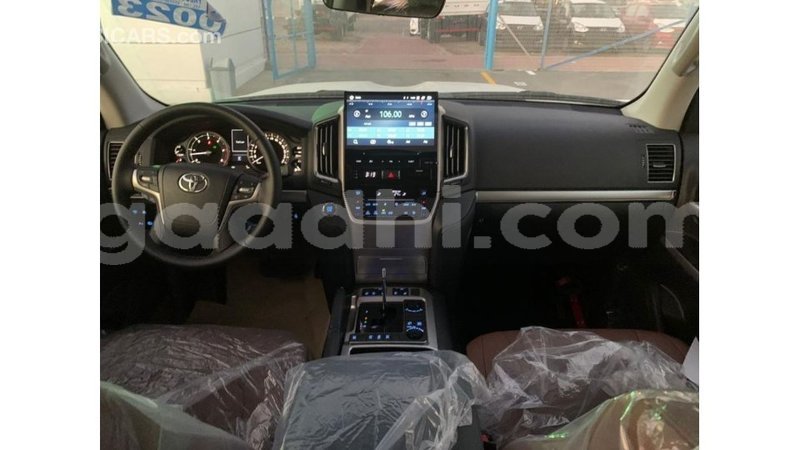 Big with watermark toyota land cruiser somalia import dubai 3598