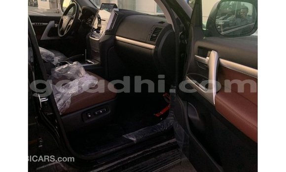 ይግዙ Imported Toyota Land Cruiser ጥቁር መኪና በ Import - Dubai በ ሶማሊያ ይግዙ Imported Toyota Land Cruiser ጥቁር መኪና በ Import - Dubai በ ሶማሊያ