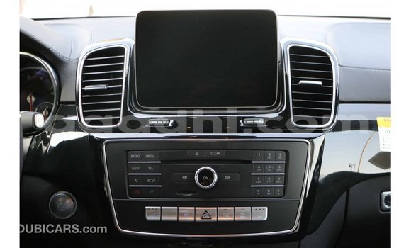 Buy Import Mercedes-Benz 190 Black Car in Import - Dubai in Somalia Buy Import Mercedes-Benz 190 Black Car in Import - Dubai in Somalia