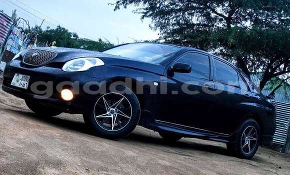 Nunua Ilio tumika Toyota Verossa Nyeusi Gari ndani ya Hargeysa nchini Somaliland Nunua Ilio tumika Toyota Verossa Nyeusi Gari ndani ya Hargeysa nchini Somaliland