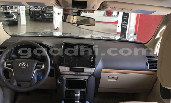 Nunua Imported Toyota Prado Nyeusi Gari ndani ya Import - Dubai nchini Somalia Nunua Imported Toyota Prado Nyeusi Gari ndani ya Import - Dubai nchini Somalia