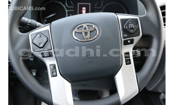 Nunua Imported Toyota Tundra Nyeupe Gari ndani ya Import - Dubai nchini Somalia Nunua Imported Toyota Tundra Nyeupe Gari ndani ya Import - Dubai nchini Somalia