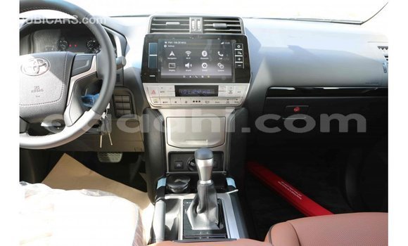 Nunua Imported Toyota Prado Nyeusi Gari ndani ya Import - Dubai nchini Somalia Nunua Imported Toyota Prado Nyeusi Gari ndani ya Import - Dubai nchini Somalia