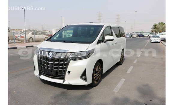 Nunua Imported Toyota Alphard Nyeupe Gari ndani ya Import - Dubai nchini Somalia Nunua Imported Toyota Alphard Nyeupe Gari ndani ya Import - Dubai nchini Somalia