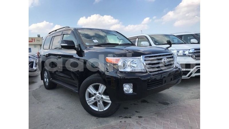 Big with watermark toyota land cruiser somalia import dubai 3622