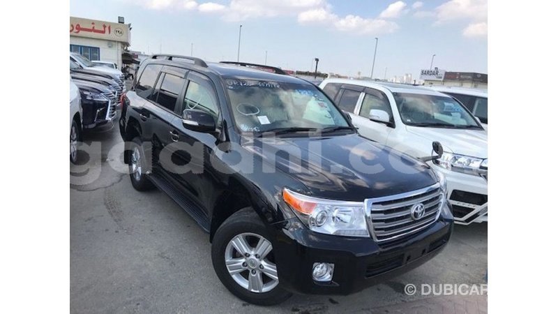 Big with watermark toyota land cruiser somalia import dubai 3622