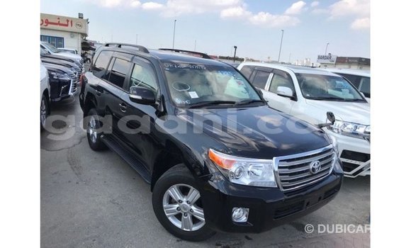 Acheter Import Voiture Toyota Land Cruiser Noir à Import - Dubai, Somalie Acheter Import Voiture Toyota Land Cruiser Noir à Import - Dubai, Somalie