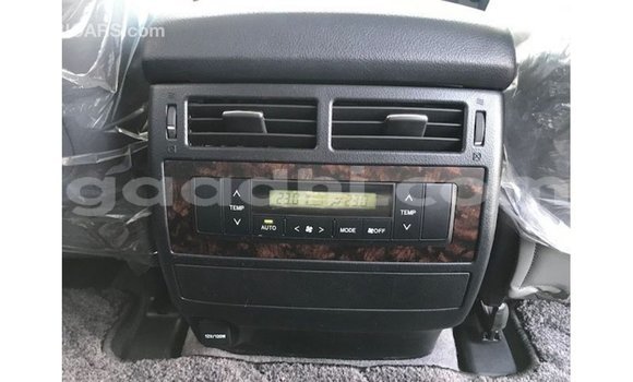 Acheter Import Voiture Toyota Land Cruiser Noir à Import - Dubai, Somalie Acheter Import Voiture Toyota Land Cruiser Noir à Import - Dubai, Somalie