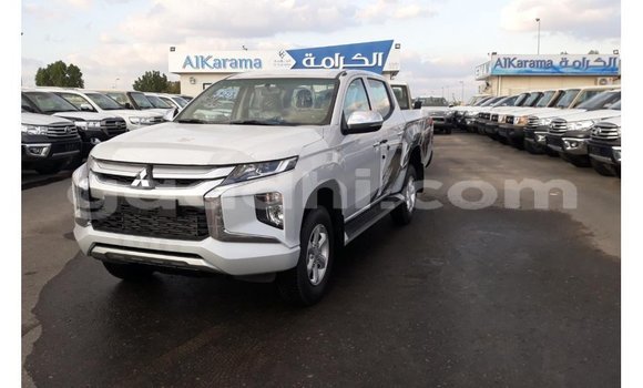 Buy Import Mitsubishi L200 White Car in Import - Dubai in Somalia Buy Import Mitsubishi L200 White Car in Import - Dubai in Somalia