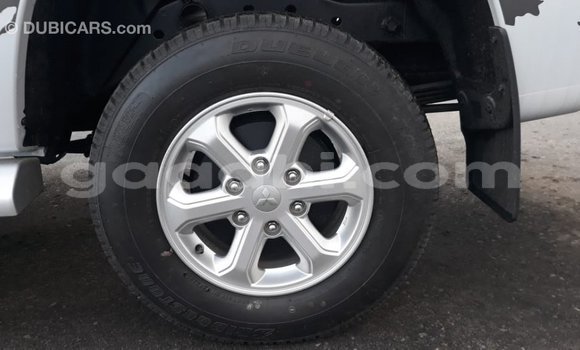 Buy Import Mitsubishi L200 White Car in Import - Dubai in Somalia Buy Import Mitsubishi L200 White Car in Import - Dubai in Somalia