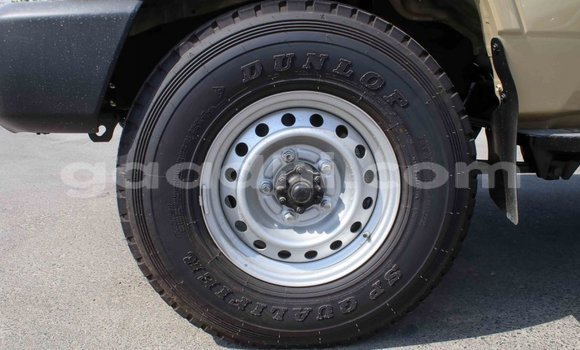 Buy Import Toyota Land Cruiser Beige Car in Import - Dubai in Somalia Buy Import Toyota Land Cruiser Beige Car in Import - Dubai in Somalia
