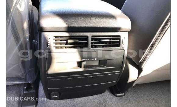 Imported Toyota Land Cruiser Black Makiinaa iti Import - Dubai keessatti Somalia keessatti Imported Toyota Land Cruiser Black Makiinaa iti Import - Dubai keessatti Somalia keessatti