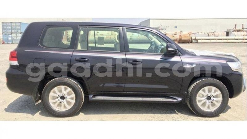 Big with watermark toyota land cruiser somalia import dubai 3635