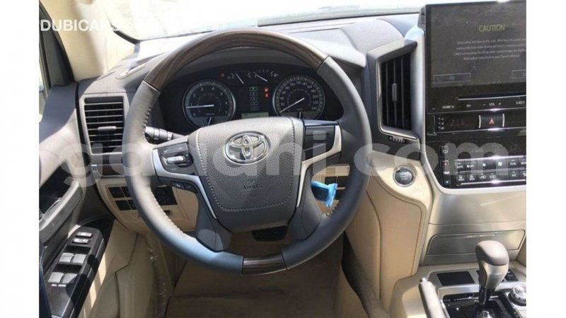 Big with watermark toyota land cruiser somalia import dubai 3635