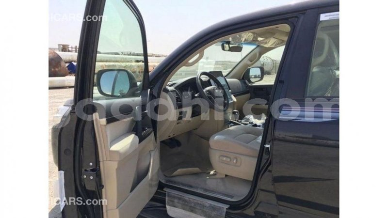 Big with watermark toyota land cruiser somalia import dubai 3635