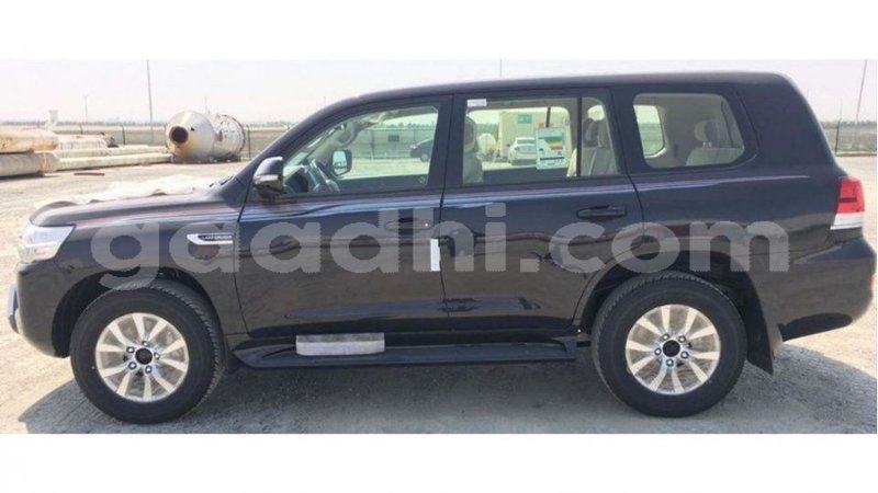 Big with watermark toyota land cruiser somalia import dubai 3635