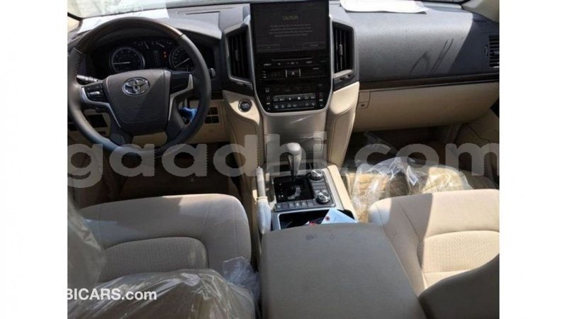 Big with watermark toyota land cruiser somalia import dubai 3635