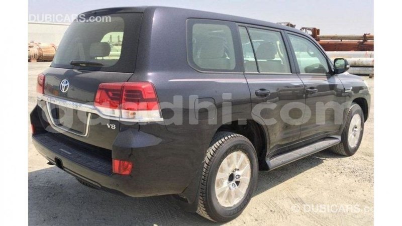 Big with watermark toyota land cruiser somalia import dubai 3635