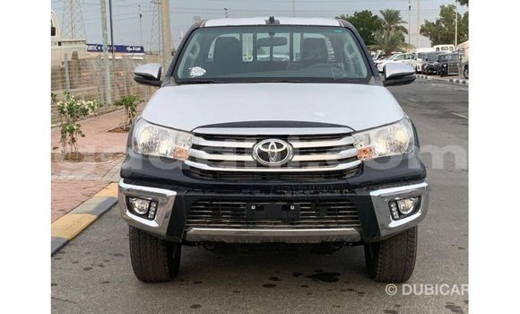 Imported Toyota Hilux Black Makiinaa iti Import - Dubai keessatti Somalia keessatti Imported Toyota Hilux Black Makiinaa iti Import - Dubai keessatti Somalia keessatti