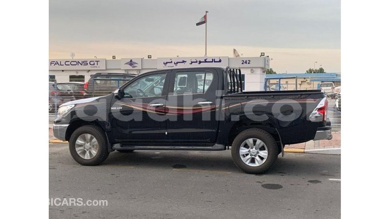 Big with watermark toyota hilux somalia import dubai 3636