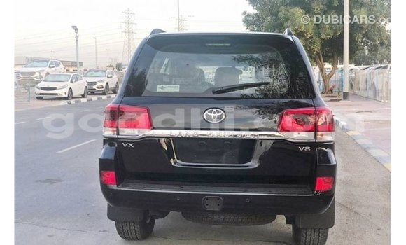 ይግዙ Imported Toyota Land Cruiser ጥቁር መኪና በ Import - Dubai በ ሶማሊያ ይግዙ Imported Toyota Land Cruiser ጥቁር መኪና በ Import - Dubai በ ሶማሊያ