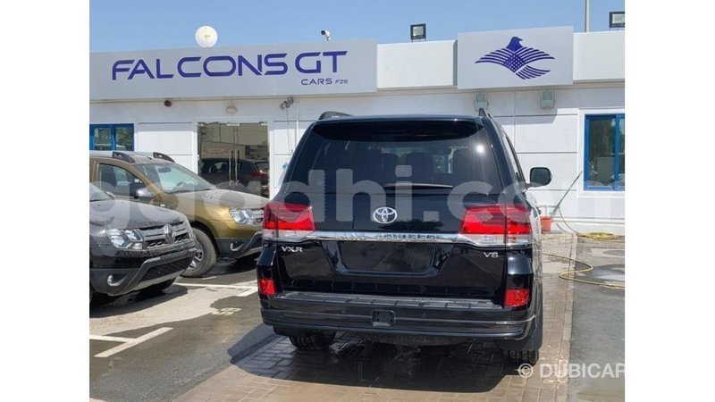 Big with watermark toyota land cruiser somalia import dubai 3644