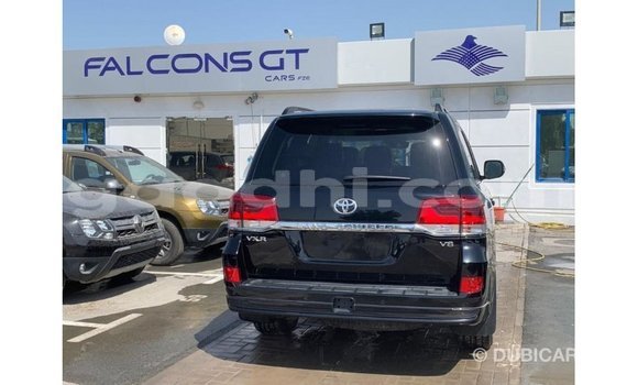 ይግዙ Imported Toyota Land Cruiser ጥቁር መኪና በ Import - Dubai በ ሶማሊያ ይግዙ Imported Toyota Land Cruiser ጥቁር መኪና በ Import - Dubai በ ሶማሊያ