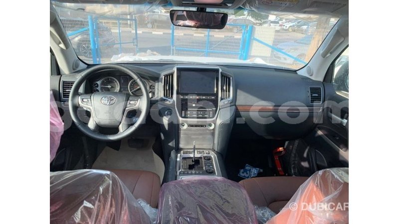 Big with watermark toyota land cruiser somalia import dubai 3644