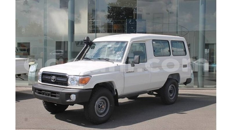 Big with watermark toyota land cruiser somalia import dubai 3645