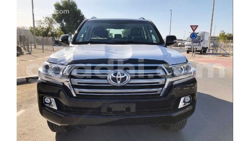 Big with watermark toyota land cruiser somalia import dubai 3648