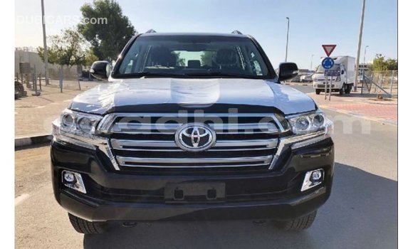 Imported Toyota Land Cruiser Black Makiinaa iti Import - Dubai keessatti Somalia keessatti Imported Toyota Land Cruiser Black Makiinaa iti Import - Dubai keessatti Somalia keessatti