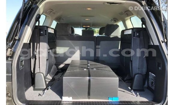 Imported Toyota Land Cruiser Black Makiinaa iti Import - Dubai keessatti Somalia keessatti Imported Toyota Land Cruiser Black Makiinaa iti Import - Dubai keessatti Somalia keessatti