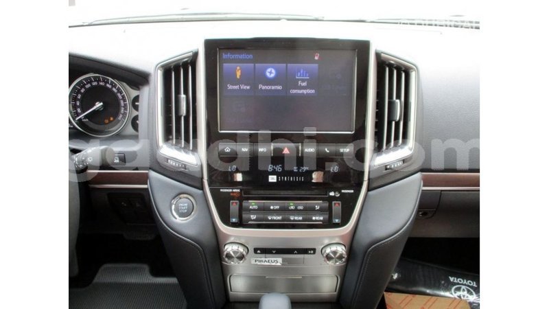 Big with watermark toyota land cruiser somalia import dubai 3649