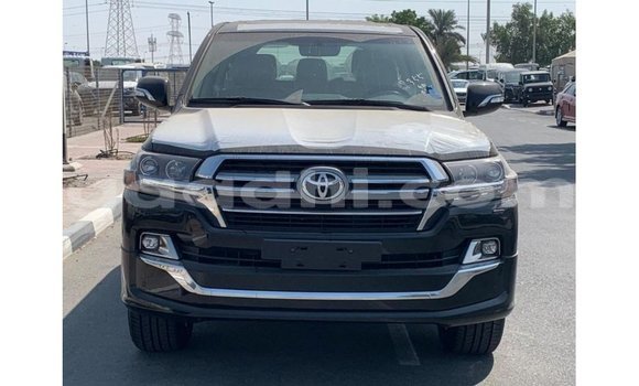 ይግዙ Imported Toyota Land Cruiser ጥቁር መኪና በ Import - Dubai በ ሶማሊያ ይግዙ Imported Toyota Land Cruiser ጥቁር መኪና በ Import - Dubai በ ሶማሊያ