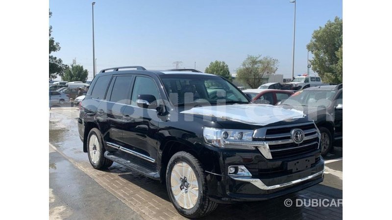 Big with watermark toyota land cruiser somalia import dubai 3653