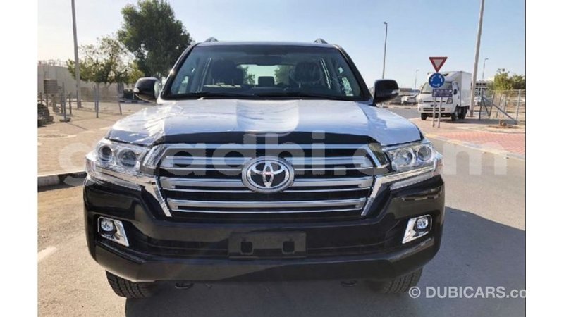 Big with watermark toyota land cruiser somalia import dubai 3654