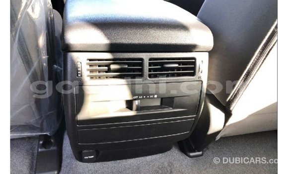 Imported Toyota Land Cruiser Black Makiinaa iti Import - Dubai keessatti Somalia keessatti Imported Toyota Land Cruiser Black Makiinaa iti Import - Dubai keessatti Somalia keessatti