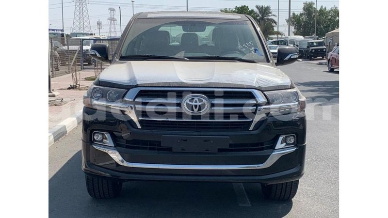 Big with watermark toyota land cruiser somalia import dubai 3655